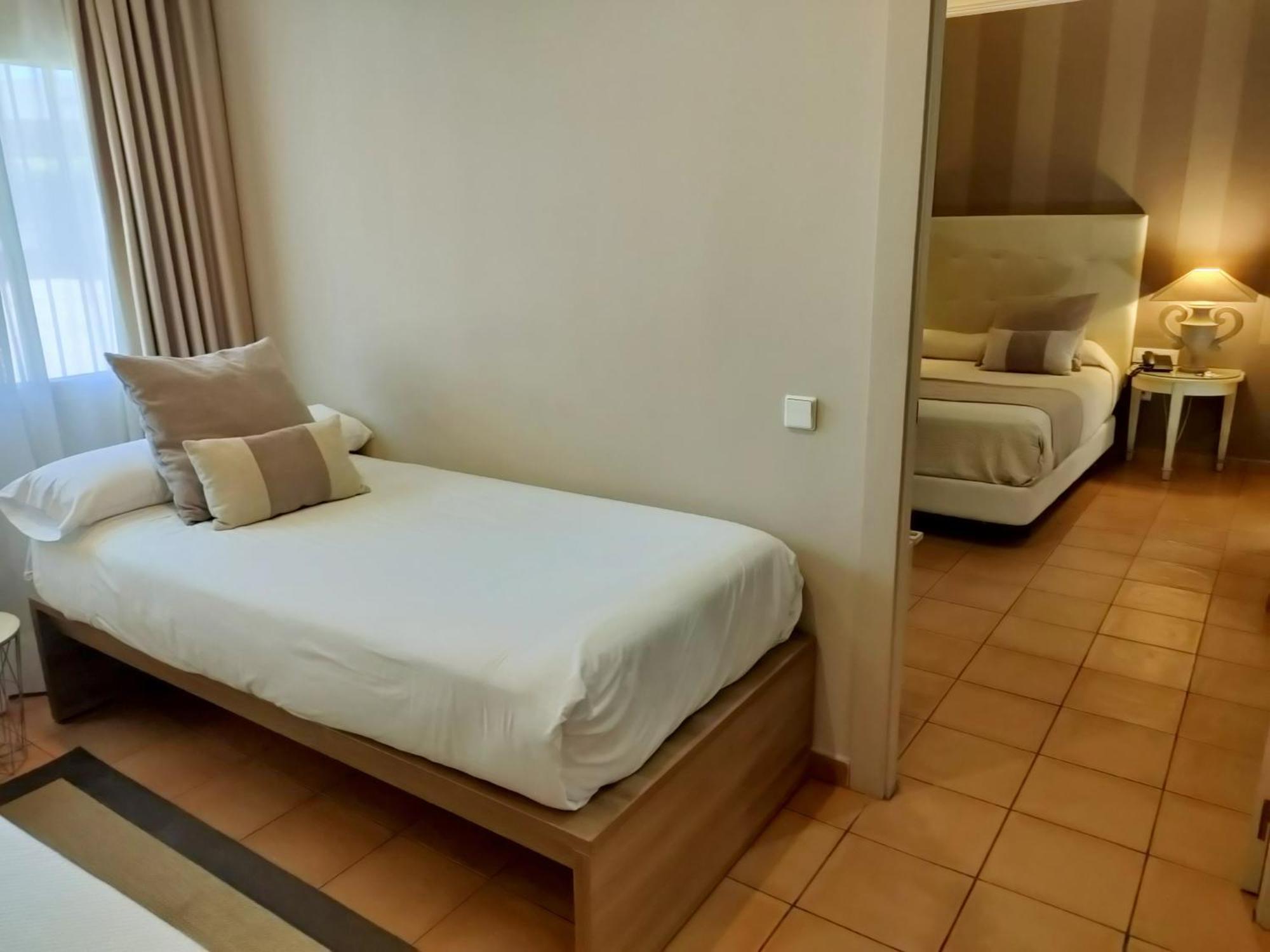 Alboran Algeciras Hotel Ngoại thất bức ảnh